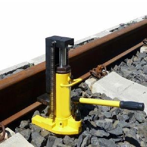 HYDRAULIC TRACK JACK