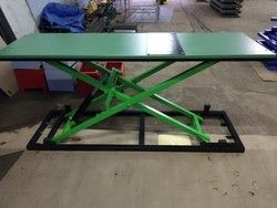 Two Wheeler Lift Table