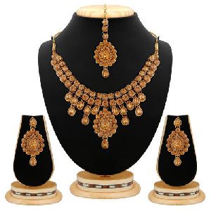 Kundan Stone Necklace Set