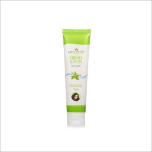 Keya Seth Fresh Look Face Wash