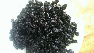 natural black raisins