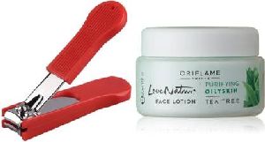 Oriflame Sweden Love Nature Face Lotion with Nail Cutter Combo