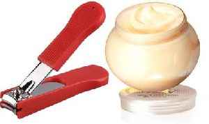 Oriflame Sweden Milk & Honey Gold Nourishing Hand & Body Cream with Nail Cutter Combo