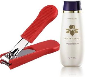 Oriflame Sweden Royal Velvet Creamy Cleansing Milk with Nail Cutter Combo