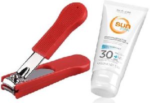 Oriflame Sweden Sun Zone Whitening Lotion with Nail Cutter Combo
