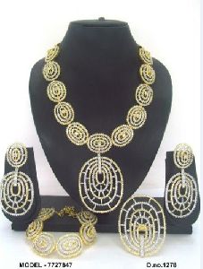 Oval Pendant American Diamond Jewellery Set