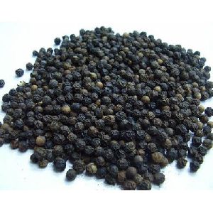 dried black pepper seeds