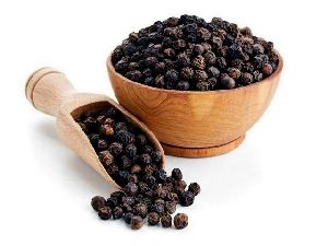 Raw Black Pepper Seeds