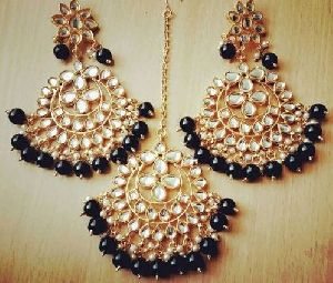 Party Wear Earrings Maang Tikka Set