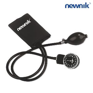 Newnik SP602 Aneroid Sphygmomanometer