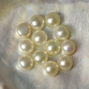 Gems Pearl Button Moti