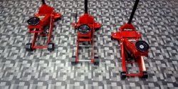 hydraulic floor jack