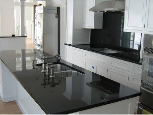 granite kitchen black