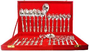 Cutlery Set of 27 Pieces
