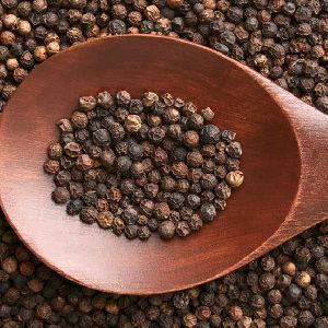 dried black pepper seeds