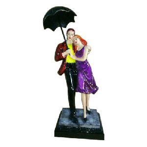 Polyresin Couple Statue
