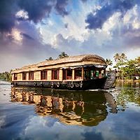 Houseboat Booking Services