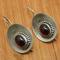 SILVER GARNET GEMSTONE EARRING