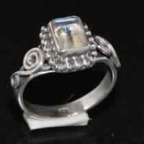 SILVER RAINBOW MOONSTONE GEMSTONE RING