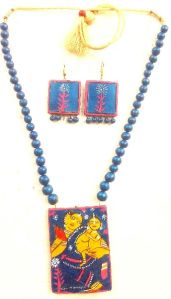 High Street Fashion Terracotta Necklace Set