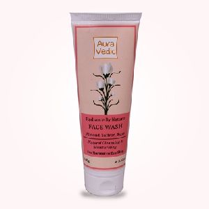 Auravedic Radiance by Nature Face Wash