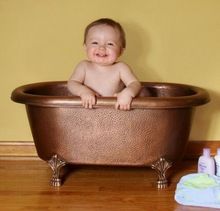 standing baby bath tub