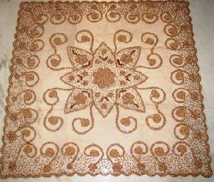 table covers with beads