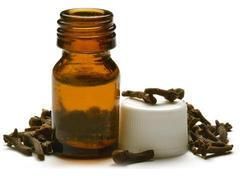 Clove essential oil