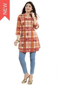 Flamboyant Checkered Womens Tunic Top With Pleats Design