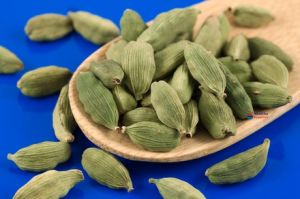 Raw Green Cardamom