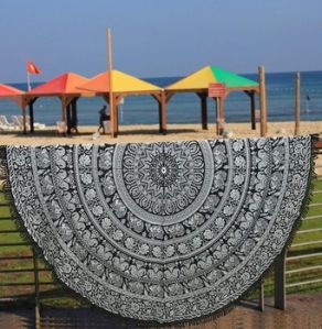 Black and White Bohemian Mandala tapestry Home Decor