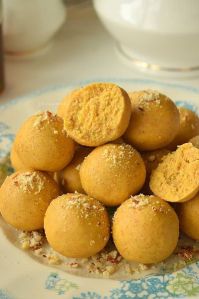 Besan Ladoo