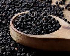 dried black pepper seeds