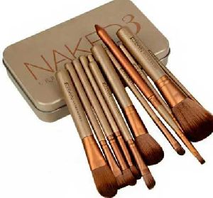 naked3 brush
