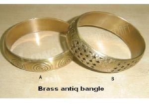 ANTIQUE BRASS BANGLE