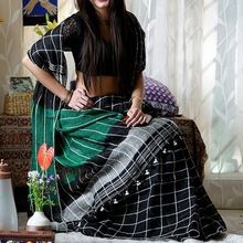 Beautiful zaree border Linen saree