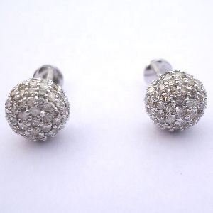 New Dynamic Design Diamonds White Gold Earrings