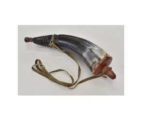 VIKING DRINKING HORN WITH WOODEN CAP