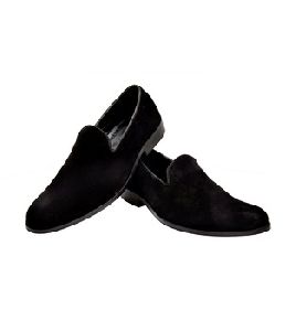BLACK SLIP ON LOAFERS ON T-UNIT SOLE