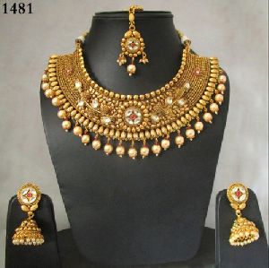 Traditional Imitation Necklace