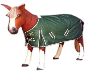 synthetic winter horse rug