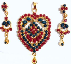 Kundan Jewellery Set