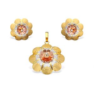 Italian Gold Pendant Set