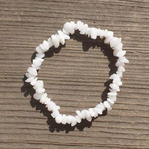 White Agate Stone Crystal Chips Beads Bracelet