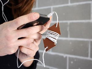 Leather Arrow Shape Ear Bud Cable Organiser