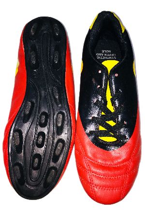 GASW-0136 Football Shoes (Red landmover) (1)