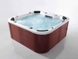 AQUAPOLIS OUT DOOR SPA BATH TUB