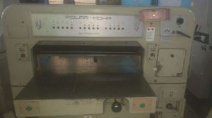 Polar 92 CE Paper Cutting Machine