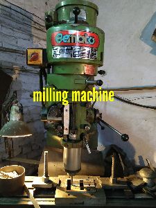 Small milling machine