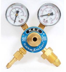 OXYGEN GAS REGULATORS